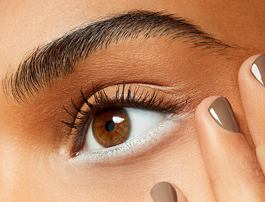 3 ways to wear bright eyeliner